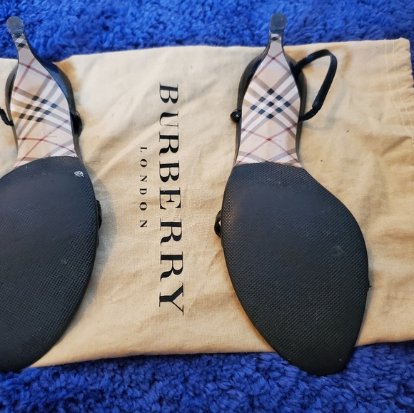 💞HOST PICK💞 Burberry black mule - Picture 3 of 7